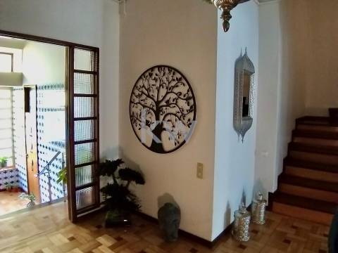 Moradia T7  junto ao Parque do Covelo com área exterior e garagem fechada