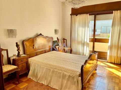 Moradia T7  junto ao Parque do Covelo com área exterior e garagem fechada