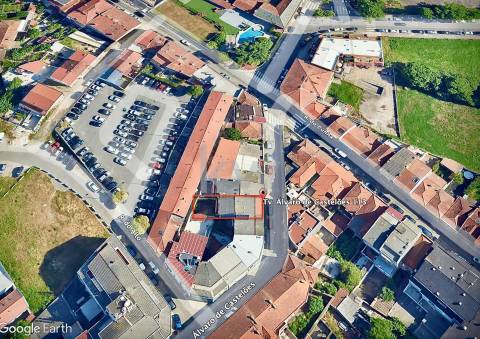 Moradia T7  junto ao Parque do Covelo com área exterior e garagem fechada