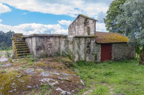 Alpendre, Palheiro, Moinho e Terreno de Cultivo em Asnela  - Cabeceiras de Basto