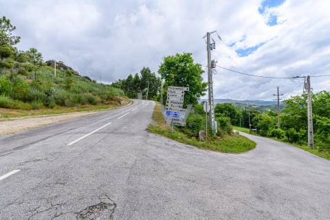 Alpendre, Palheiro, Moinho e Terreno de Cultivo em Asnela  - Cabeceiras de Basto