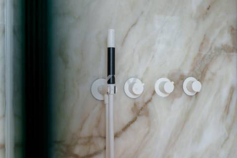 Moradia de Luxo à Beira-Mar com Vista Panorâmica e Acesso Direto à Praia – Lagos, Algarve