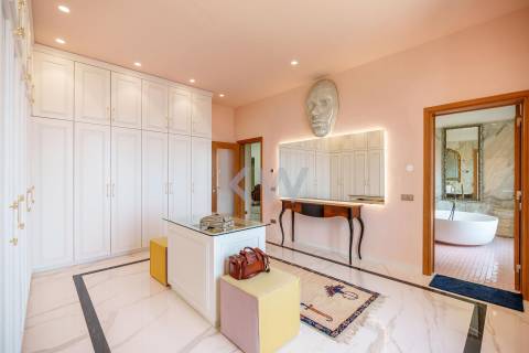 Moradia de Luxo à Beira-Mar com Vista Panorâmica e Acesso Direto à Praia – Lagos, Algarve