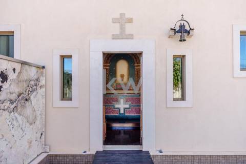 Moradia de Luxo à Beira-Mar com Vista Panorâmica e Acesso Direto à Praia – Lagos, Algarve