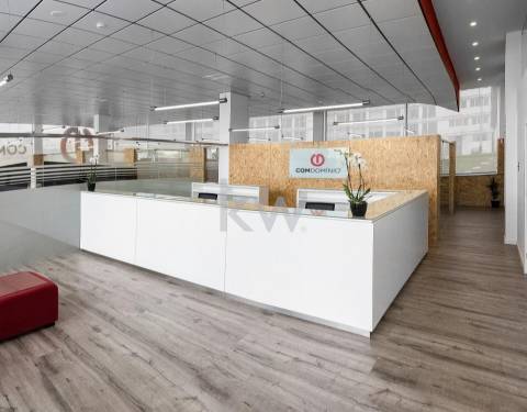 Loja em Matosinhos Sul amplas áreas - 329m²