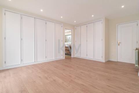 Apartamento T3 Duplex Renovado em Canidelo  Vila Nova de Gaia