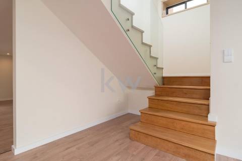 Apartamento T3 Duplex Renovado em Canidelo  Vila Nova de Gaia