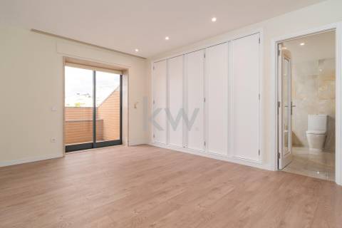 Apartamento T3 Duplex Renovado em Canidelo  Vila Nova de Gaia