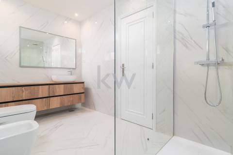 Apartamento T3 Duplex Renovado em Canidelo  Vila Nova de Gaia