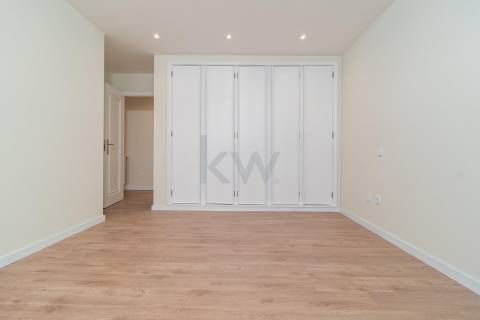 Apartamento T3 Duplex Renovado em Canidelo  Vila Nova de Gaia