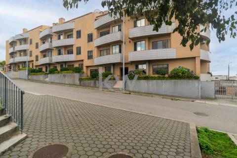 Apartamento T3 Duplex Renovado em Canidelo  Vila Nova de Gaia