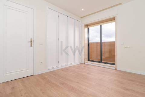 Apartamento T3 Duplex Renovado em Canidelo  Vila Nova de Gaia