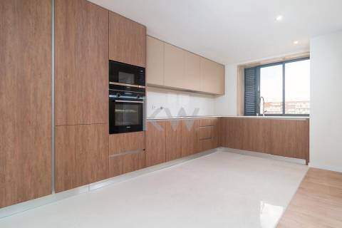 Apartamento T3 Duplex Renovado em Canidelo  Vila Nova de Gaia