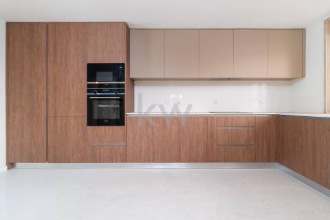 Apartamento T3 Duplex Renovado em Canidelo  Vila Nova de Gaia