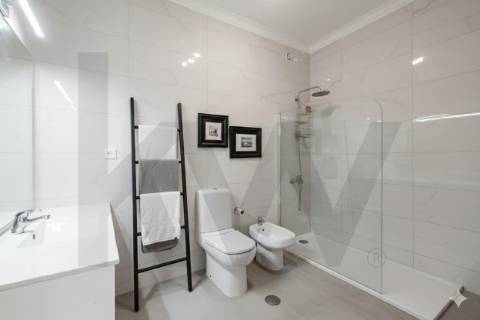 FANTASTICO APARTAMENTO T4+1 NO CENTRO DO PORTO