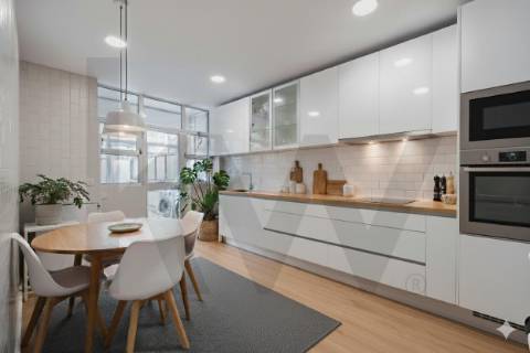 FANTASTICO APARTAMENTO T4+1 NO CENTRO DO PORTO