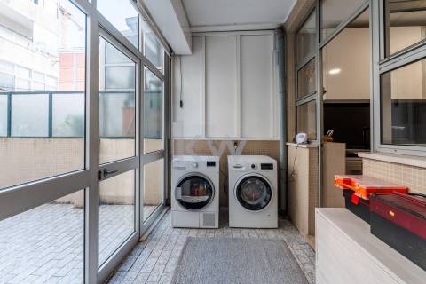 FANTASTICO APARTAMENTO T4+1 NO CENTRO DO PORTO