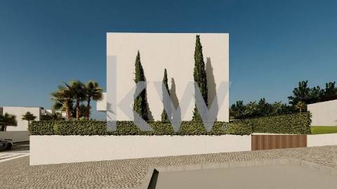 Terreno para construção de moradia, em projeto, com vistas deslumbrantes para as salinas de quelfes