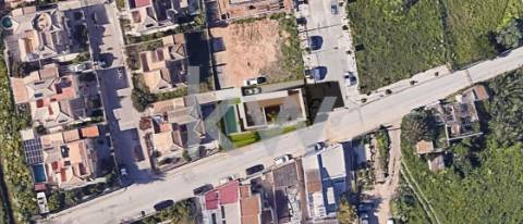 Terreno para construção de moradia, em projeto, com vistas deslumbrantes para as salinas de quelfes