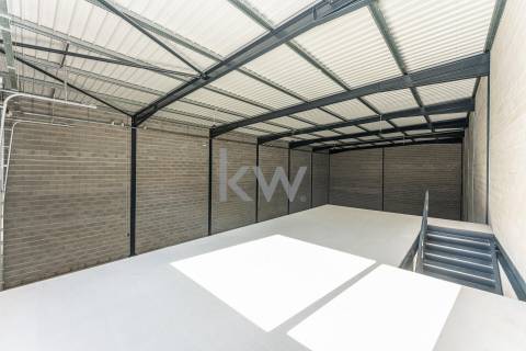 Armazém para Arrendamento - Rio de Galinhas, Marco de Canaveses