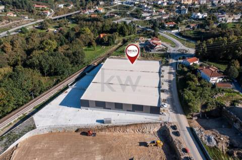 Armazém para Arrendamento - Rio de Galinhas, Marco de Canaveses