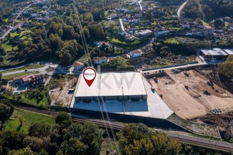 Armazém para Arrendamento - Rio de Galinhas, Marco de Canaveses