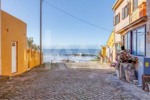 Prédio Térreo com possibilidade de reabilitação ao nível do RC