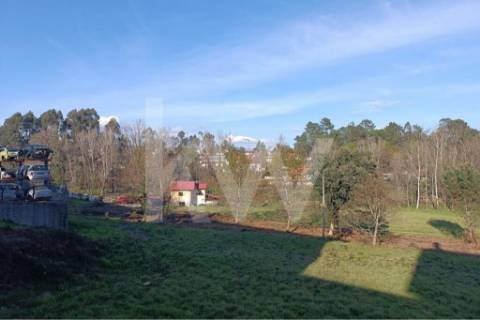 Terreno para construção em Loureira, Vila Verde