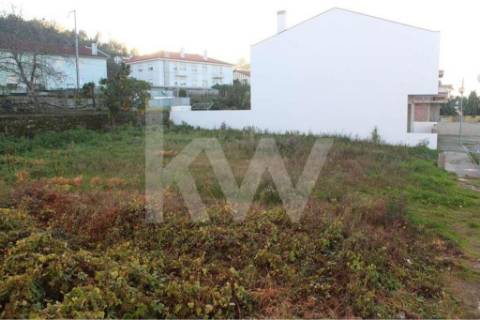 Lote de Terreno para Construção em Darque