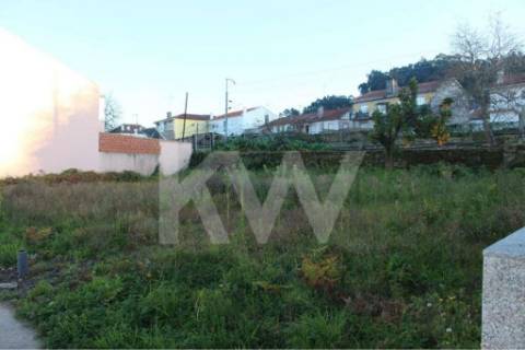 Lote de Terreno para Construção em Darque