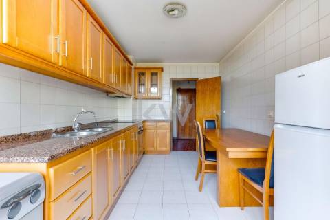 Apartamento T1 de 73m² - Avenida Fernão Magalhães, Paranhos (Areosa), Polo universitário S.João.