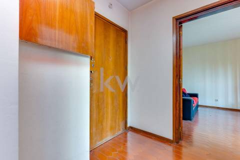 Apartamento T1 de 73m² - Avenida Fernão Magalhães, Paranhos (Areosa), Polo universitário S.João.