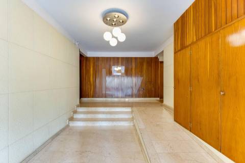 Apartamento T1 de 73m² - Avenida Fernão Magalhães, Paranhos (Areosa), Polo universitário S.João.