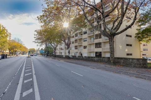 Apartamento T1 de 73m² - Avenida Fernão Magalhães, Paranhos (Areosa), Polo universitário S.João.