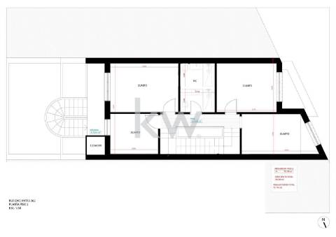 Prédio T9 com jardim, garagem e anexo na Rua das Antas no Porto