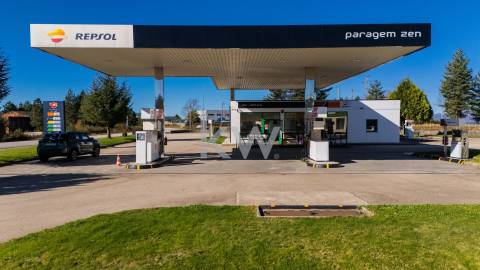 Estação de Serviço, Loja, Pavilhão e Rampa de Lavagem em Salto - Montalegre
