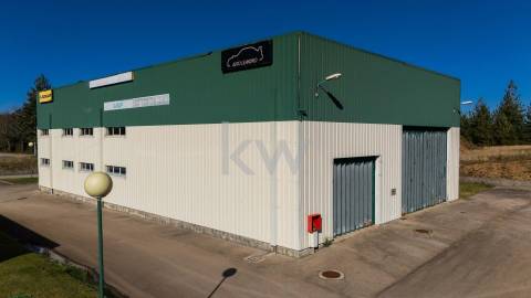 Estação de Serviço, Loja, Pavilhão e Rampa de Lavagem em Salto - Montalegre