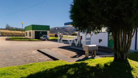 Estação de Serviço, Loja, Pavilhão e Rampa de Lavagem em Salto - Montalegre