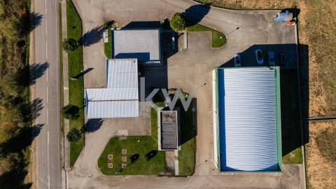 Estação de Serviço, Loja, Pavilhão e Rampa de Lavagem em Salto - Montalegre