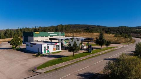 Estação de Serviço, Loja, Pavilhão e Rampa de Lavagem em Salto - Montalegre