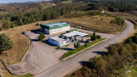Estação de Serviço, Loja, Pavilhão e Rampa de Lavagem em Salto - Montalegre