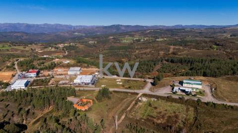 Estação de Serviço, Loja, Pavilhão e Rampa de Lavagem em Salto - Montalegre