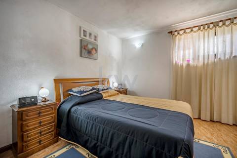 Moradia T4 Isolada Sobreira - Paredes para 1 ou 2 Familias com terreno com 980m2