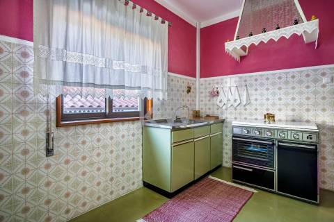 Moradia T4 Isolada Sobreira - Paredes para 1 ou 2 Familias com terreno com 980m2