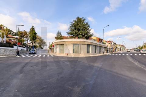 Venda loja com 202 m2 em Campanhã, Porto