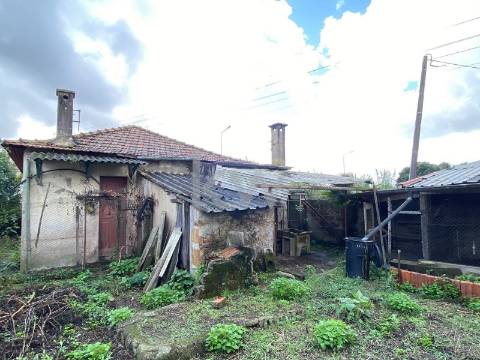 Venda de Moradia T2 para recuperação na Zona ARU da cidade de Santo Tirso