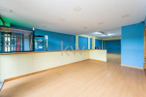 Loja 500m2 em Senhora da Hora / Junto a estação de Metro Sra da Hora