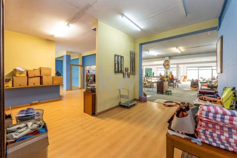 Loja 500m2 em Senhora da Hora / Junto a estação de Metro Sra da Hora