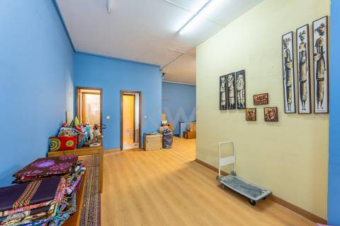 Loja 500m2 em Senhora da Hora / Junto a estação de Metro Sra da Hora