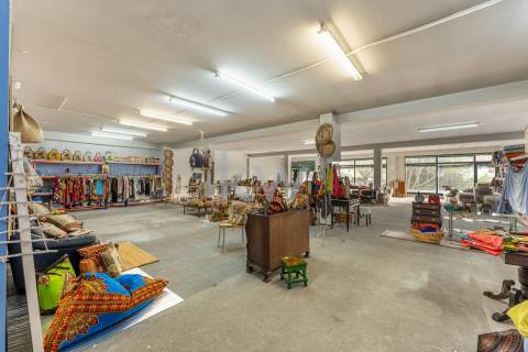 Loja 500m2 em Senhora da Hora / Junto a estação de Metro Sra da Hora